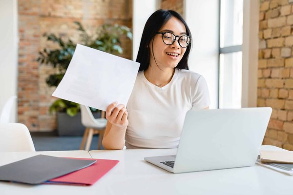 Comment concevoir un espace de co-working adapté aux besoins des freelances dans le secteur créatif ?